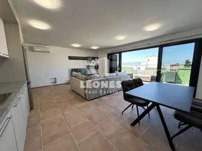 Apartment with sea view, Novigrad, 500 m from the beach