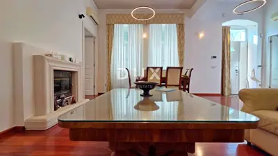 Apartment 128 m², Bulevard - 3 rooms + living room, yard - 5