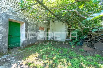 Zemljište 23.900 m², Šumber, tri kamene kuće i mir - 11