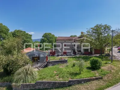 Zemljište 23.900 m², Šumber, tri kamene kuće i mir - 8