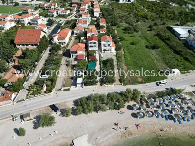 Apartmanska kuća u Šibeniku, prvi red do mora i 5 apartmana - 5