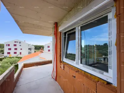 Wohnung in Peroj, Vodnjan - Meerblick und große Terrasse