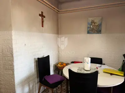 Haus 265 m², Krimeja - zwei Wohnungen, Garage und Grundstück - 4