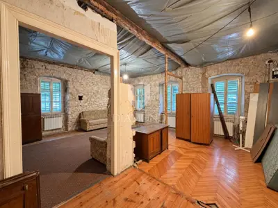 House 265 m², Krimeja - two apartments, garage and yard - 10