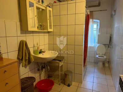 Haus 265 m², Krimeja - zwei Wohnungen, Garage und Grundstück - 10