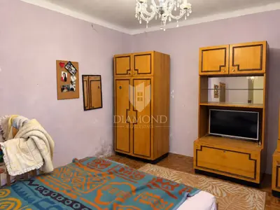House 265 m², Krimeja - two apartments, garage and yard - 5