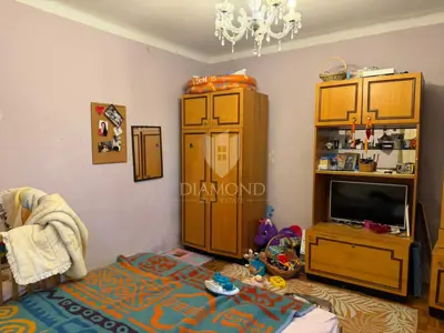 Haus 265 m², Krimeja - zwei Wohnungen, Garage und Grundstück - 5