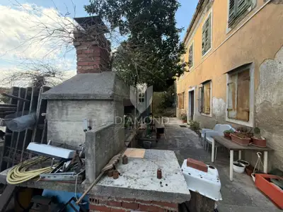 Haus 265 m², Krimeja - zwei Wohnungen, Garage und Grundstück - 11
