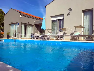 House 117 m², Poreč - quiet neighborhood and privacy - 2