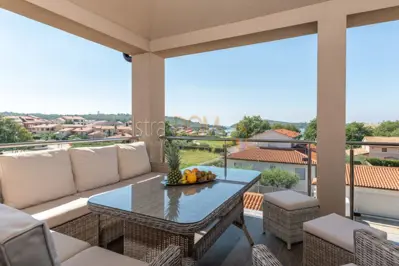Penthouse 150 m², Banjole - velika terasa i pogled na more