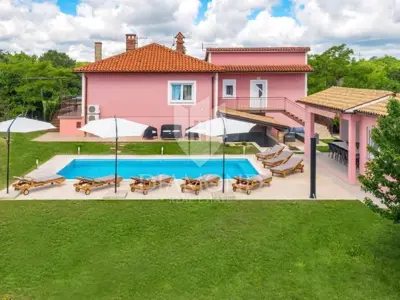 Haus zum Kauf in Labin, 320 m² - 2