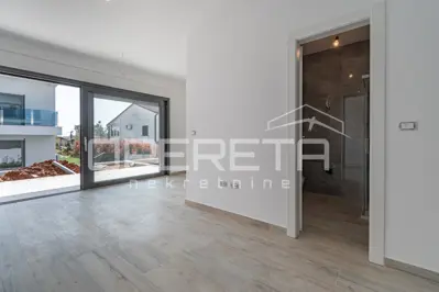 Wohnung 67 m², Umag - 300 m vom Meer und Strand