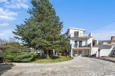 Freistehendes Haus mit drei Wohneinheiten und Meerblick - Ližnjan