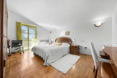 Samostojeća kuća s tri stambene jedinice i pogledom na more – Ližnjan - 22