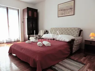Haus 308 m², Buzet - Wohn- und Geschäftsimmobilie, Garage - 16