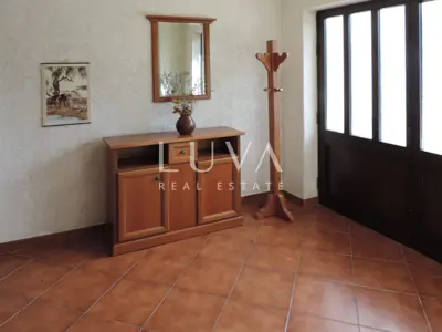 Haus 308 m², Buzet - Wohn- und Geschäftsimmobilie, Garage - 4