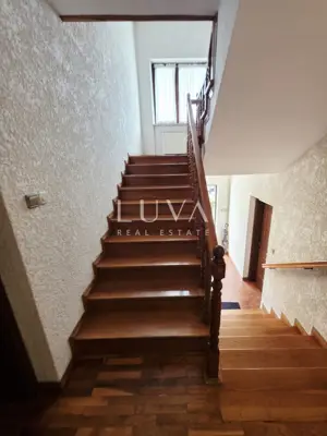 Haus 308 m², Buzet - Wohn- und Geschäftsimmobilie, Garage - 5
