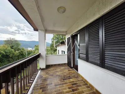 Haus 308 m², Buzet - Wohn- und Geschäftsimmobilie, Garage - 13