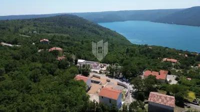 Kuća 90 m², Labin okolica - bazen i pogled na more