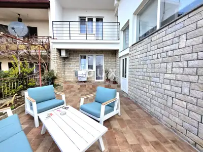 House 300 m², Režanci near Svetvinčenat - 4 bedrooms