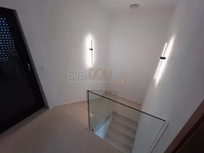 *Pomer, kuća sa bazenom u blizini mora* - 21