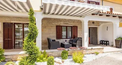 Vila 155 m², Marčana - privatni bazen i konoba - 9