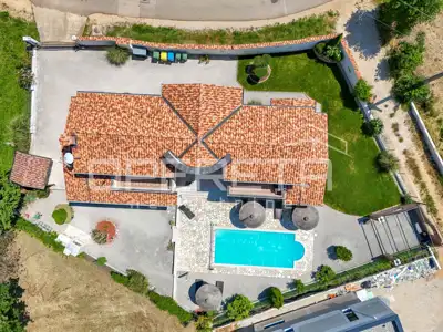 Istria, Kaštelir - house with panoramic sea views - 2
