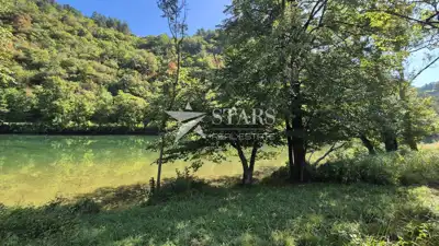 Landwirtschaftsland, Štefanci - am Fluss Kupa und natürlicher Strand