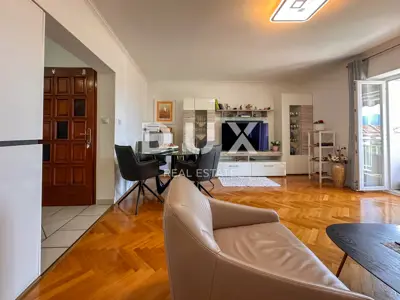 64 m² Wohnung, Srdoči - 2 Schlafzimmer und 2 Loggien - 2