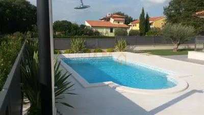 Vila 270 m² u Banjolama, 150 m od mora i bazen - 5