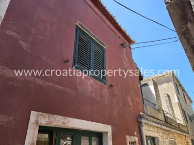 Kuća 137 m², otok Hvar - kamena kuća za renovaciju - 12