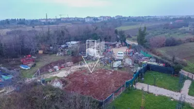 Agricultural land 520 m², Umag - fenced and flat - 2