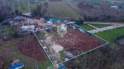 Agricultural land 520 m², Umag - fenced and flat
