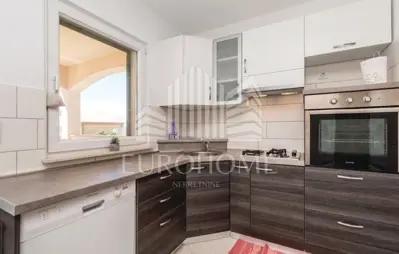 Kuća 200 m², Povljana - dva odvojena apartmana - 4