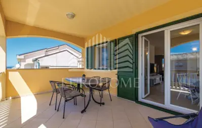 Kuća 200 m², Povljana - dva odvojena apartmana - 6