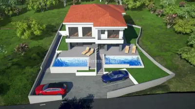 Novogradnja s bazenom i okućnicom