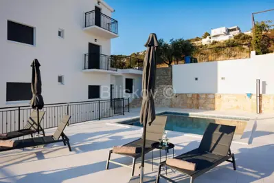 Kuća 640 m², Sevid - pogled na more i bazen - 7