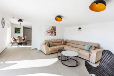 Kuća 640 m², Sevid - pogled na more i bazen - 4