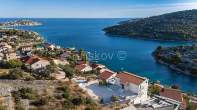 Kuća 640 m², Sevid - pogled na more i bazen - 9