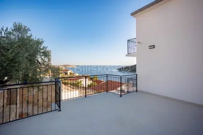 Kuća 640 m², Sevid - pogled na more i bazen - 12