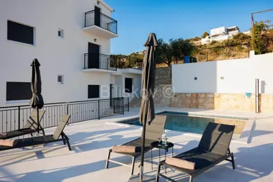 Kuća 640 m², Sevid - pogled na more i bazen - 7