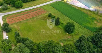 Land 9,500 m², Heki - next to the business zone
