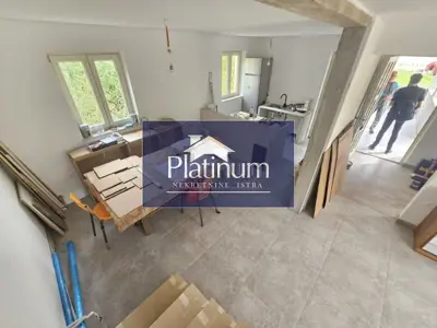 Haus 200 m², Tinjan - in der Endphase - 12