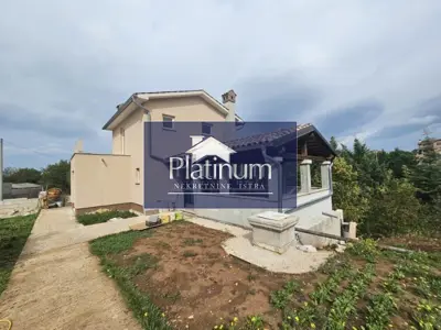 Kuća 200 m², Tinjan - u završnoj fazi
