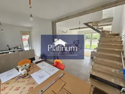 Haus 200 m², Tinjan - in der Endphase - 8