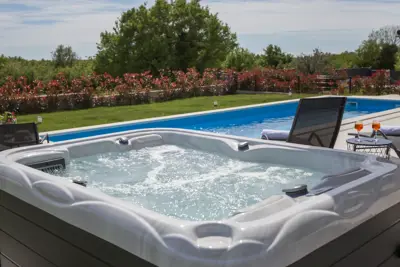 Villa 147 m², Sveti Lovreč - ruhige Lage und Privatsphäre - 4