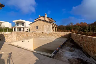 House for sale in Krk, 170 m² - 5