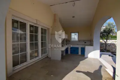 House for sale in Krk, 170 m² - 4