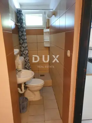 Haus 52 m², Premantura - Zentrum, Hof und Parkplatz - 13
