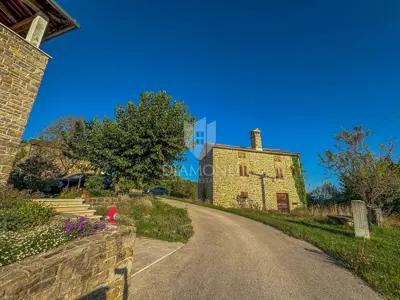 House for sale in Buje, 120 m² - 12